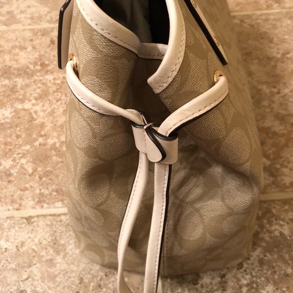 NWT Authentic Coach Carryall Purse - Picture 4 of 5